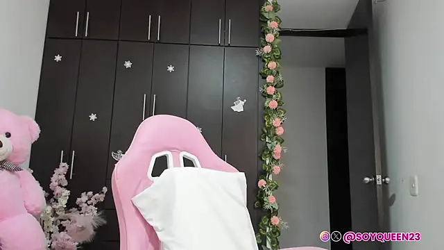 Soyqueen online show from 09.21.25