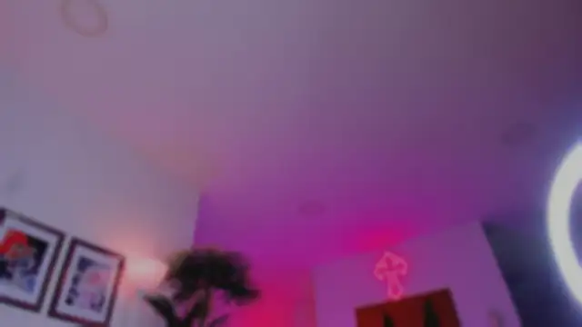 Taylor  foxxx online show from 10.15.25