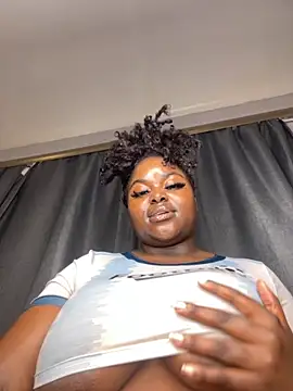 Honeycoco0211 online show from 10.10.25