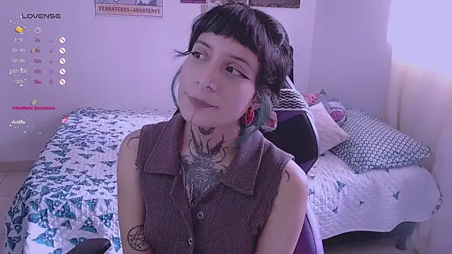 Snapshot of _Apola_77 chatting on 12.17.24 Apola 77 online show from 12.17.24