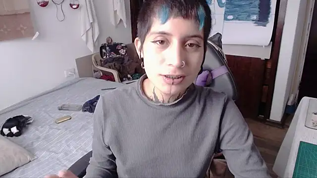 Snapshot of _Apola_77 chatting on 10.28.25 Apola 77 online show from 10.28.25