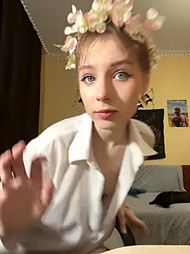 Snapshot of Crayzy_Luv chatting on 03.07.25 Crayzy Luv online show from 03.07.25