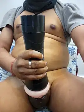 Snapshot of uttam19 chatting on 02.20.25 uttam19 online show from 02.20.25