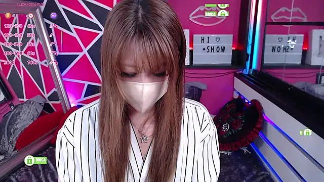 Lion        online show from 02.17.25