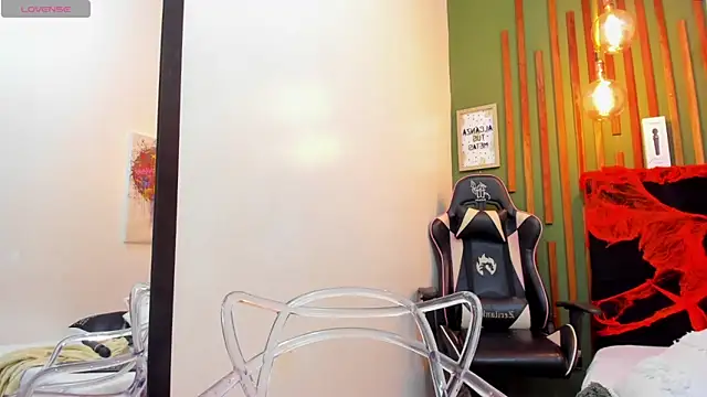 AichaBrown online show from 10.06.25