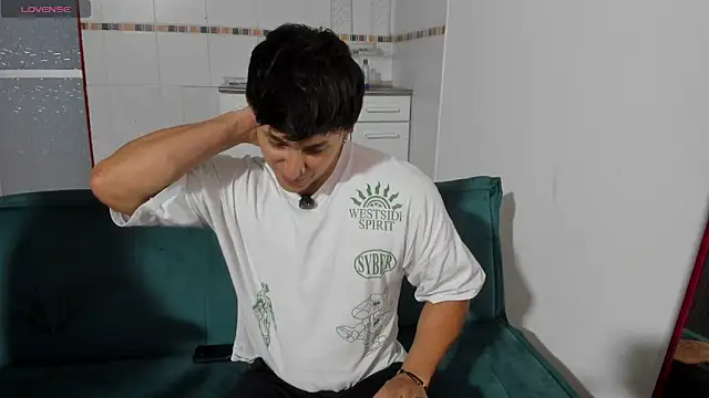 Snapshot of jacques_cardiet chatting on 10.16.25 jacques cardiet online show from 10.16.25