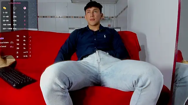 Snapshot of jacques_cardiet chatting on 11.04.25 jacques cardiet online show from 11.04.25