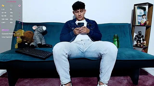 Snapshot of jacques_cardiet chatting on 02.14.26 jacques cardiet online show from 02.14.26