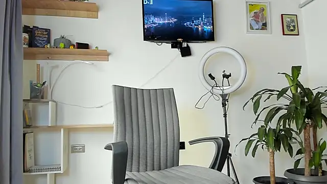 manucute 23  online show from 11.12.25