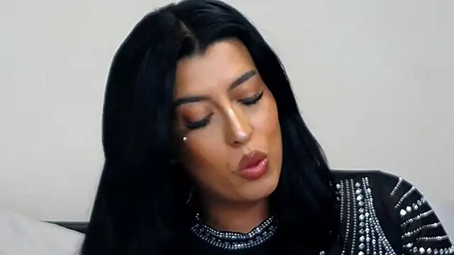 GiseleReine online show from 02.04.25