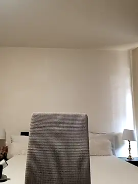 GiseleReine online show from 02.11.25