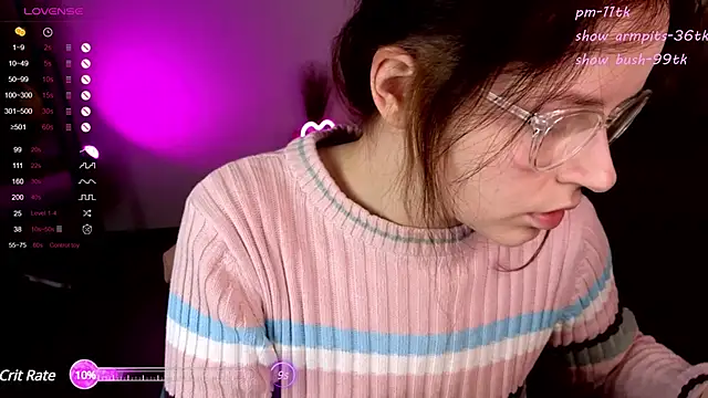 Snapshot of reb_luvng chatting on 12.19.24 reb luvng online show from 12.19.24