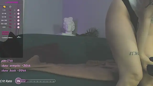 Snapshot of reb_luvng chatting on 12.29.24 reb luvng online show from 12.29.24