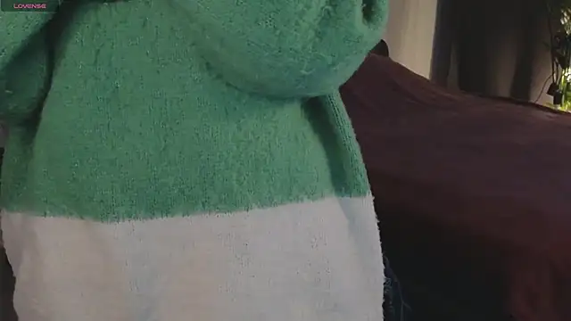 Snapshot of reb_luvng chatting on 09.17.25 reb luvng online show from 09.17.25