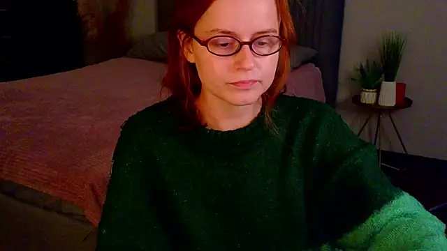 Snapshot of reb_luvng chatting on 09.24.25 reb luvng online show from 09.24.25