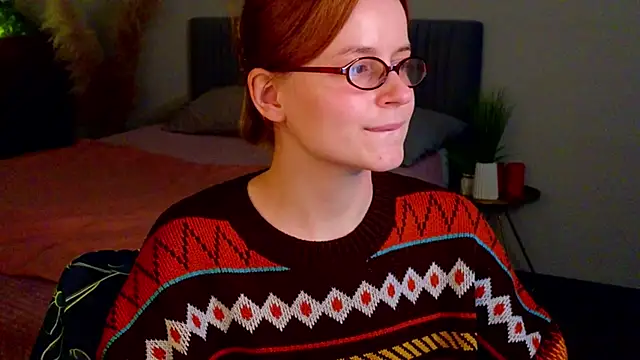 Snapshot of reb_luvng chatting on 10.03.25 reb luvng online show from 10.03.25