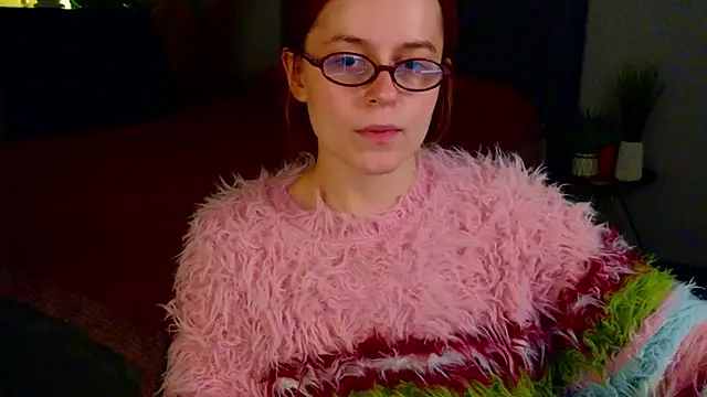 Snapshot of reb_luvng chatting on 10.05.25 reb luvng online show from 10.05.25