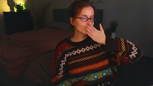 Snapshot of reb_luvng chatting on 10.11.25 reb luvng online show from 10.11.25