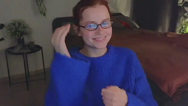 Snapshot of reb_luvng chatting on 10.27.25 reb luvng online show from 10.27.25