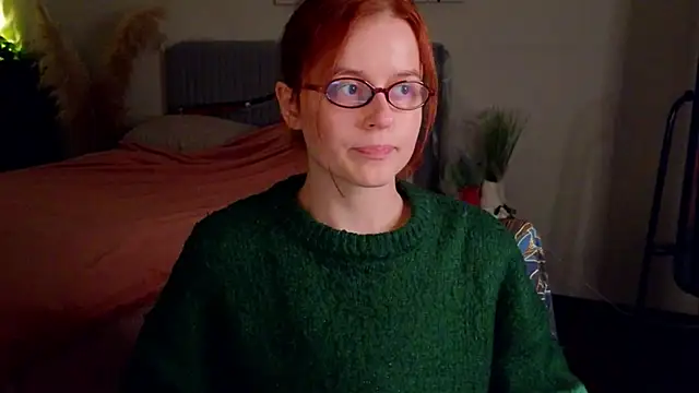 Snapshot of reb_luvng chatting on 10.30.25 reb luvng online show from 10.30.25