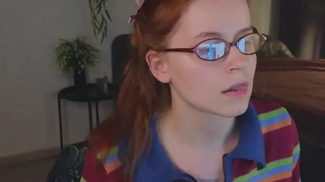 Snapshot of reb_luvng chatting on 11.07.25 reb luvng online show from 11.07.25