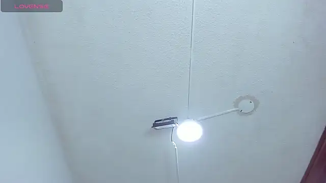 Oriana Guzman online show from 12.15.24