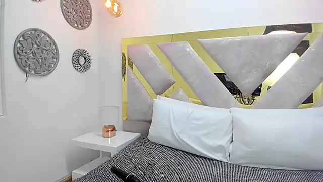 Oriana Guzman online show from 02.22.25