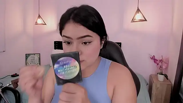 Oriana Guzman online show from 09.22.25