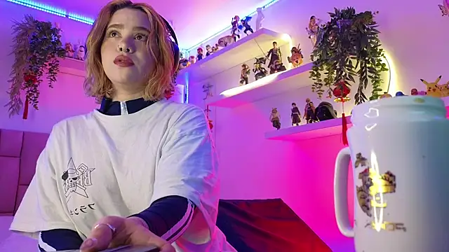 albaismynameX online show from 11.03.25