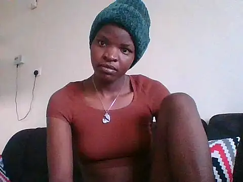 Snapshot of hotgal1112 chatting on 10.29.25 hotgal1112 online show from 10.29.25