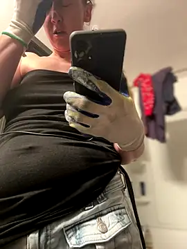 SexyB214 online show from 10.26.25