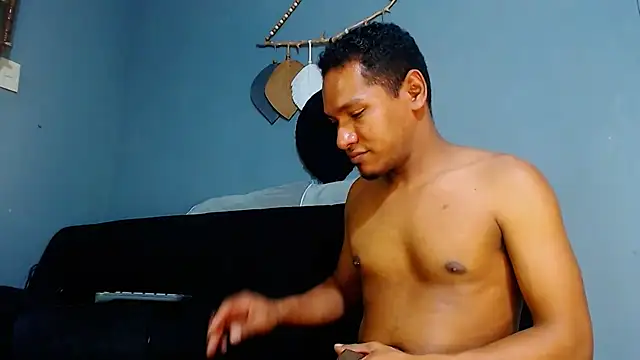 Grandeygruesa1 online show from 03.18.25