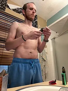 Snapshot of tleaper21101 chatting on 10.04.25 tleaper21101 online show from 10.04.25