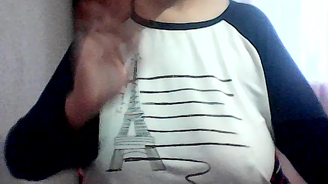 Snapshot of AnaXBerry chatting on 10.21.25 AnaXBerry online show from 10.21.25