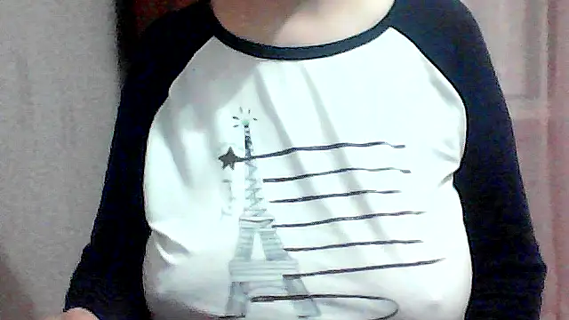 Snapshot of AnaXBerry chatting on 11.02.25 AnaXBerry online show from 11.02.25