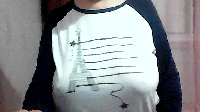 Snapshot of AnaXBerry chatting on 11.03.25 AnaXBerry online show from 11.03.25