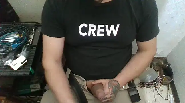 Snapshot of AlanDickson chatting on 12.08.24 AlanDickson online show from 12.08.24