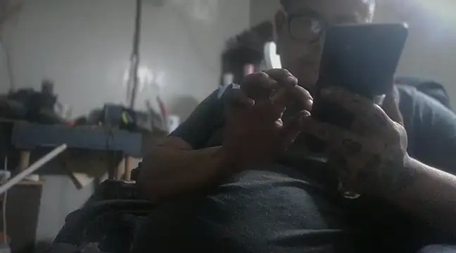 Snapshot of AlanDickson chatting on 03.11.25 AlanDickson online show from 03.11.25