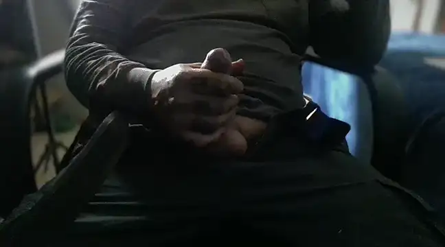 Snapshot of AlanDickson chatting on 03.14.25 AlanDickson online show from 03.14.25