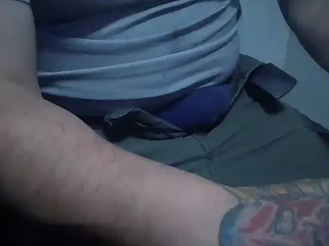 Snapshot of AlanDickson chatting on 03.21.25 AlanDickson online show from 03.21.25