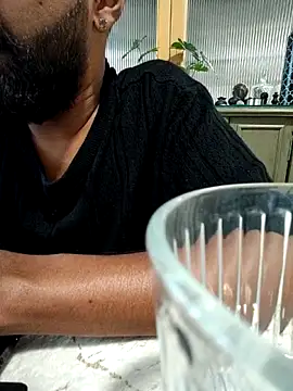 Snapshot of KinksandFantasies chatting on 11.12.25 KinksandFantasies online show from 11.12.25