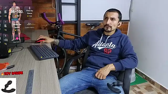 Marck Muscle online show from 10.05.25