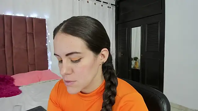 AURORA FRANKLIN online show from 03.05.25