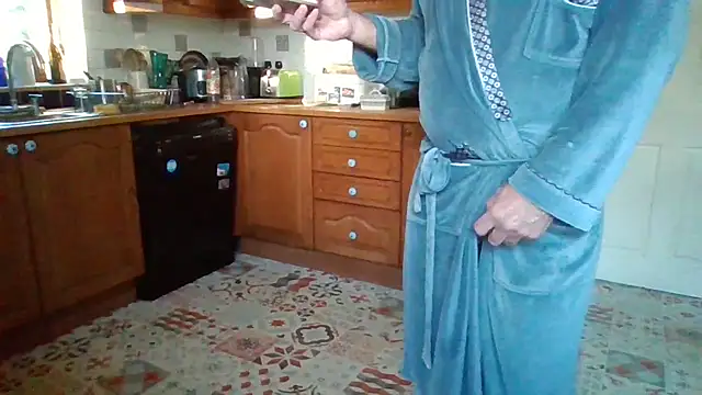 Snapshot of jakjak106 chatting on 11.06.25 jakjak106 online show from 11.06.25