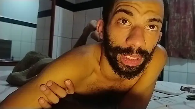 Snapshot of UncutToyBoy23cm chatting on 04.11.26 UncutToyBoy23cm online show from 04.11.26