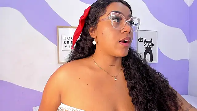 MONAAXXX  online show from 12.17.24