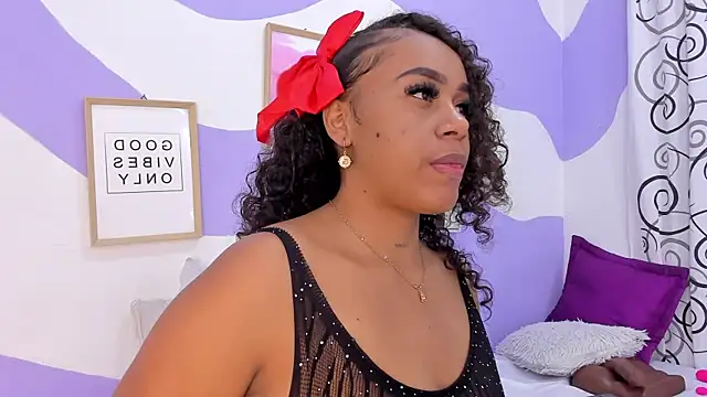 MONAAXXX  online show from 01.25.25