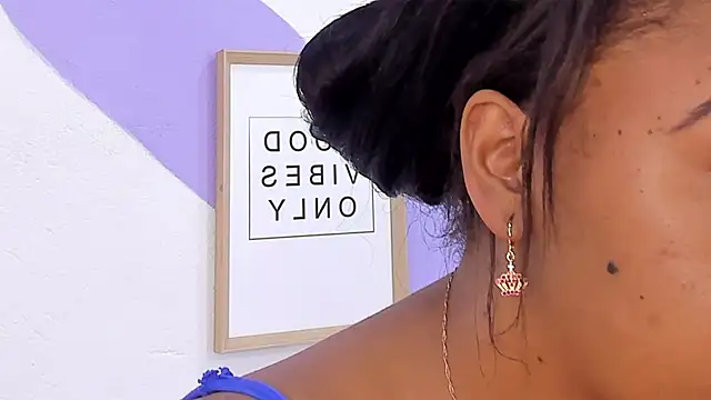 MONAAXXX  online show from 03.05.25