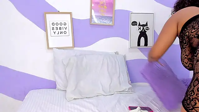 MONAAXXX  online show from 03.15.25