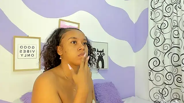 MONAAXXX  online show from 03.18.25